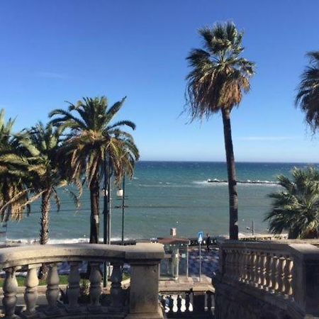 Petit Avec Classe Sanremo Exteriör bild