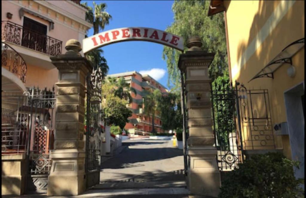 Petit Avec Classe Sanremo Exteriör bild