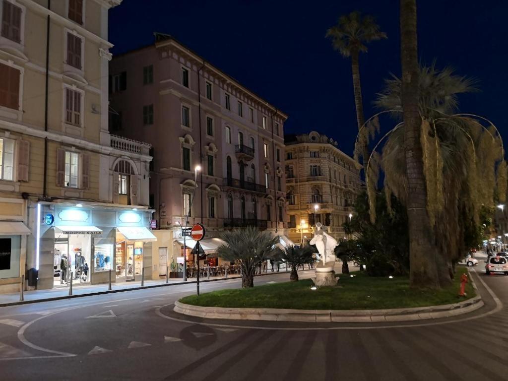 Petit Avec Classe Sanremo Exteriör bild