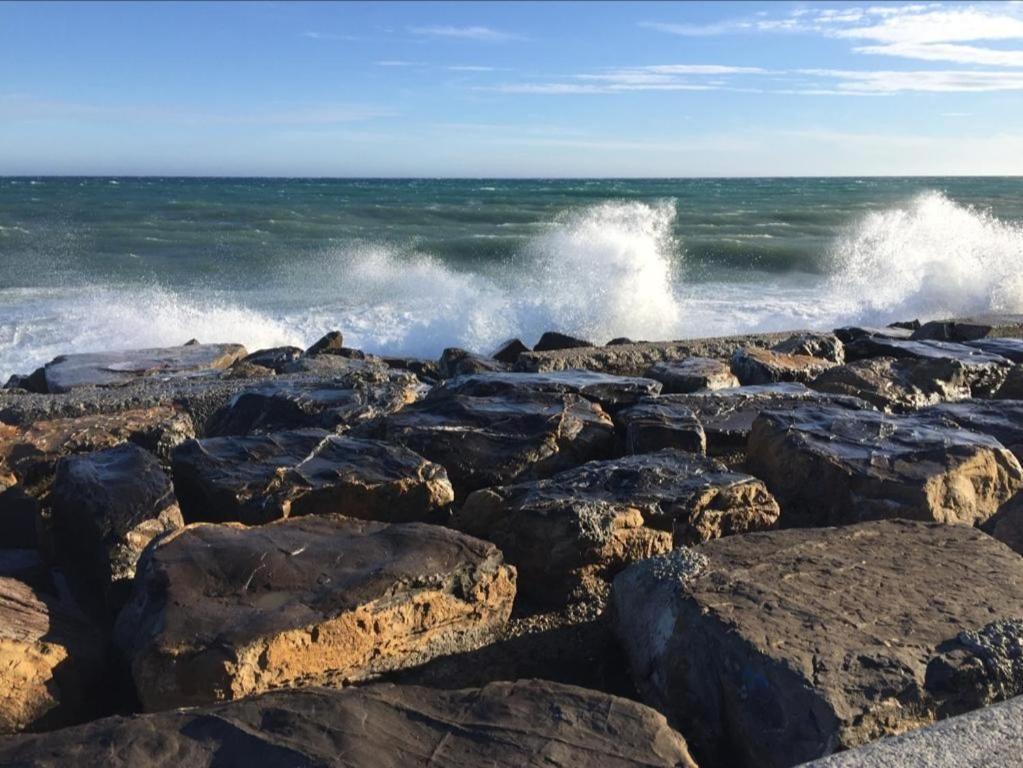 Petit Avec Classe Sanremo Exteriör bild