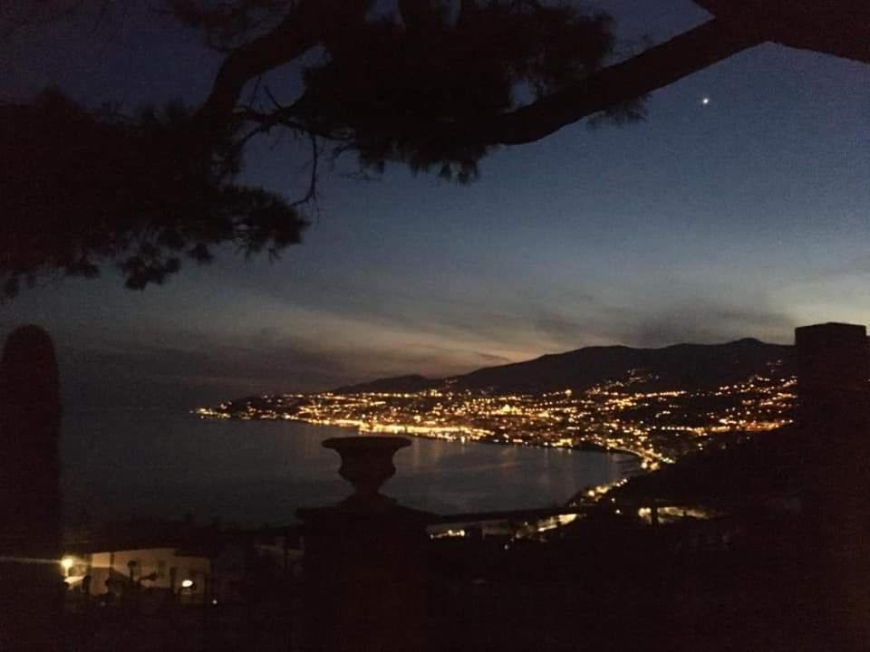 Petit Avec Classe Sanremo Exteriör bild